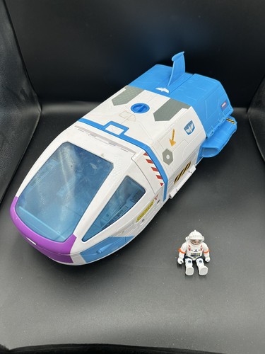 Buzz lightyear toy - buzz, story