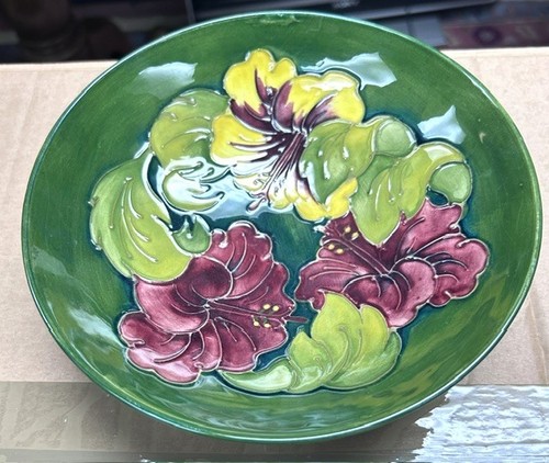 Moorcroft pottery - (e127),