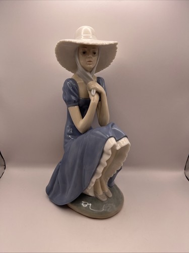 Lladro nao figurine - lladro, pamela