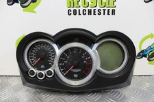 Triumph Sprint ST 1050 Clocks Dash Speedo 9k miles 2004 to 2007 B140