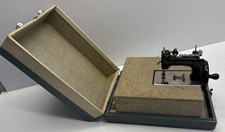 VINTAGE SINGER CHILD'S MINI