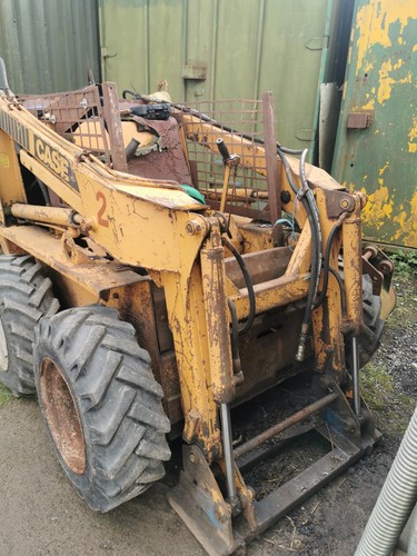 Case 1835 skid loader - case,