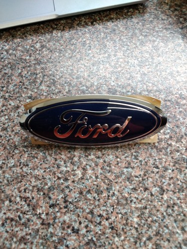Ford badge 2011426 - ford,