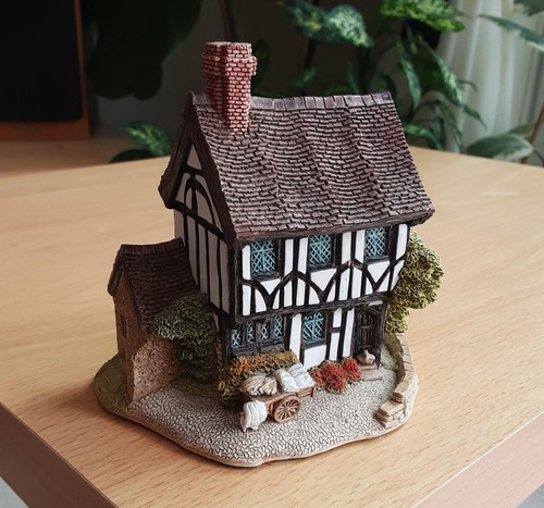 Lilliput lane lace - -,