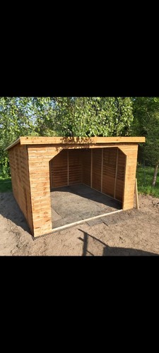 Field shelter for - for, sheep