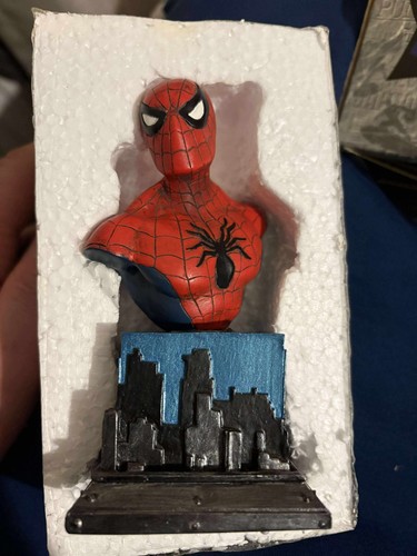 Spider man mini bust - man, by