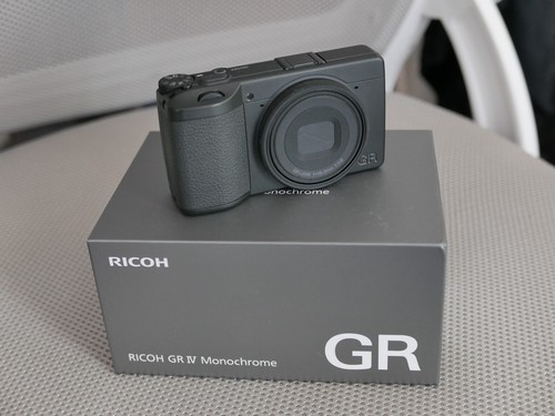 Ricoh monochrome digital - gr, iv