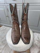 Beautiful ariat western - beautiful,