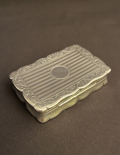 Solid silver snuff box - a,