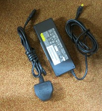 Fujitsu Siemens ORIGIN Lifebook AC Power Adapter 19V 5.27A CP311811-01 FPCAC54B
