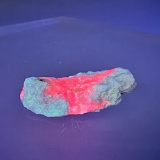 Rich Fluorescent Tugtupite: Kvanefjeld deposit, llímaussaq complex, Greenland