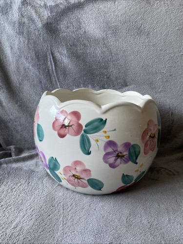 Beautiful vintage plant pot - beautiful,