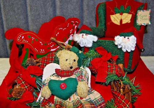 Sleigh teddy bear - sleigh,, wreath