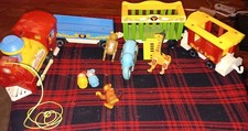 Vintage 1973 Fisher Price