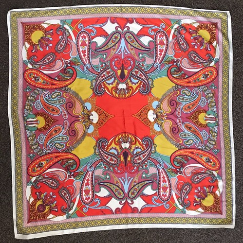 Powder large silky - large, satin