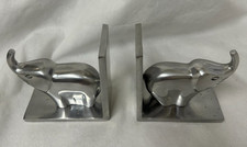 Cast aluminium elephant