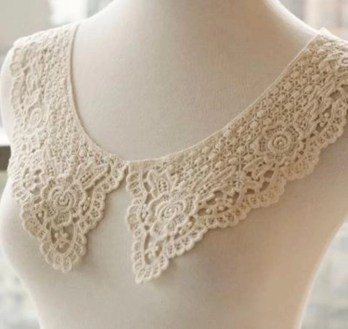 Vintage style collar - style, cream