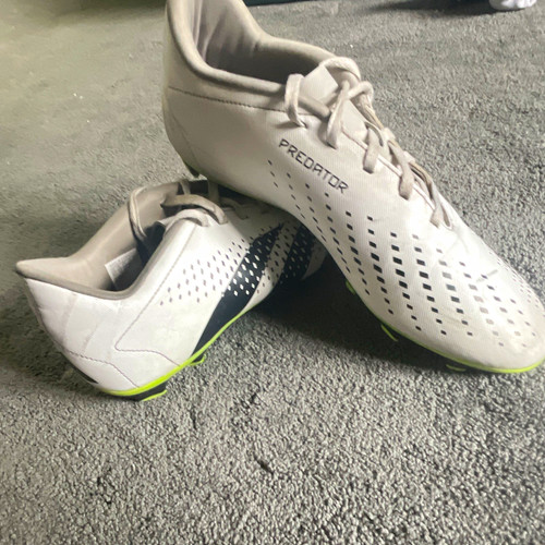 Adidas predator football boots - football,