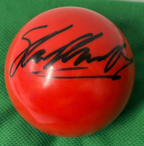 Red snooker ball signed - snooker, by
