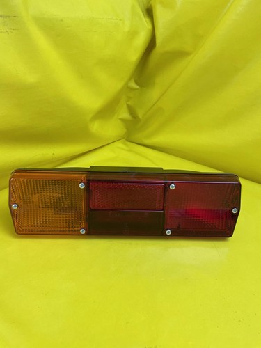 New universal tail light left - universal,