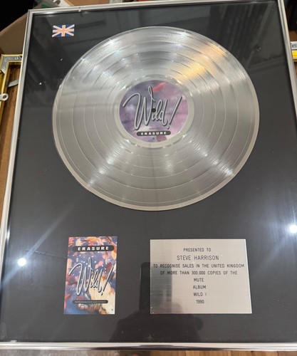 Genuine presentation disc - uk,