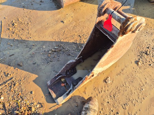 220mm excavator digging bucket - 220mm,