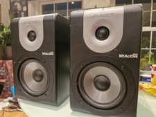 TWO Alesis M1Active520