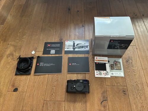 Mint leica black paint - 0.72,