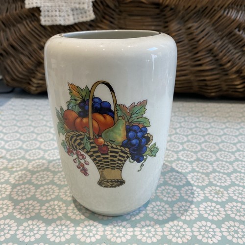 Tams ware fine semi - fine, semi-porcelain