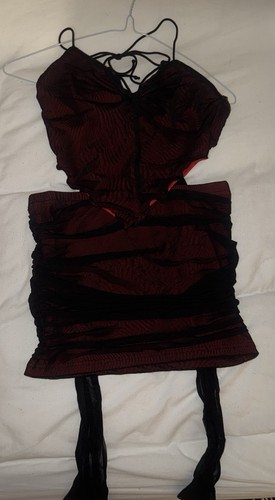 Red and black - red, piece