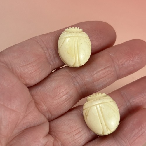 Vintage 1940s 1950s - vintage, carved