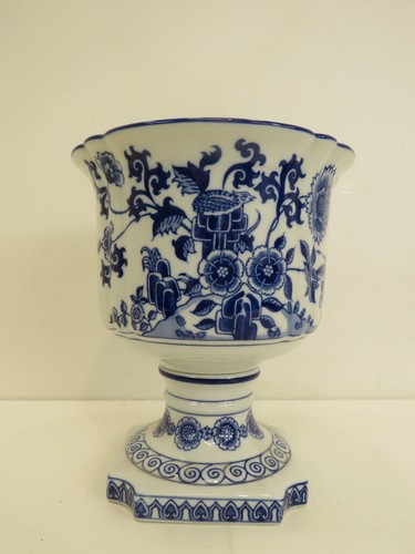 Spode statements grass hopper - spode,