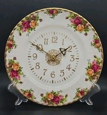 Old Country Roses Plate wall Clock Royal Albert 1962 Bone China England Working