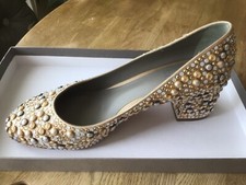 Gina Crystal and pearls