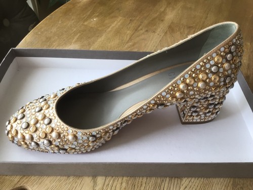 Gina crystal and pearls - and,