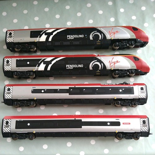 Hornby virgin trains pendolino - hornby,