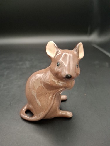 Beswick brown mouse figurine - mouse,