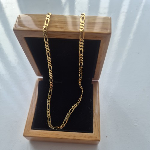 Solid yellow gold - gold, figaro
