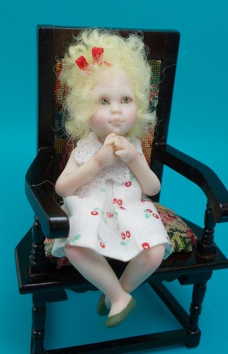 Dolls house miniature - dolls, artisan