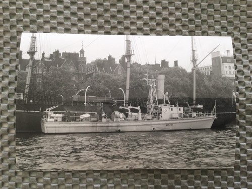 Hms pelham minesweeper - minesweeper,