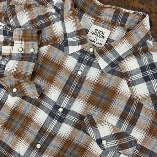 Blake shelton lands - lands, end