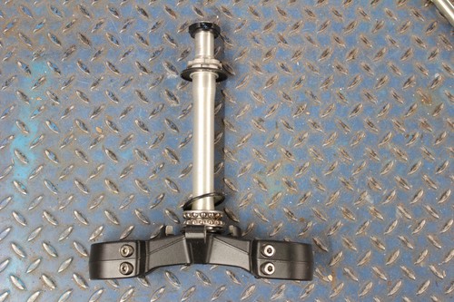 Triumph trident 660 bottom - trident,