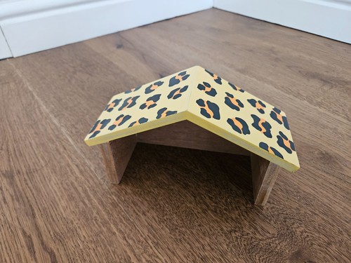 Wooden safari toy shed for
