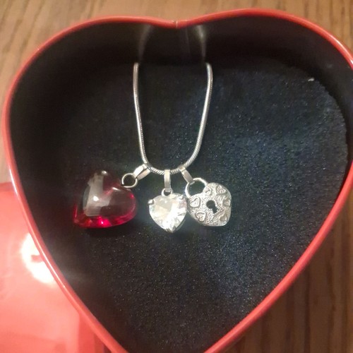 Fossil red heart pendant - red,