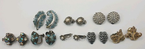 Pairs earrings clip - of, on