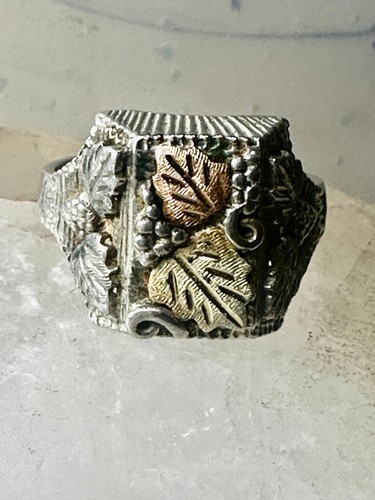 Black hills gold ring - black,