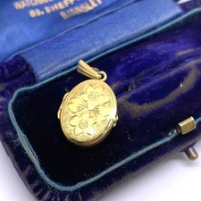 9ct Gold Oval Locket Pendant