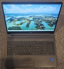 HP 250 G8 Intel Core i7-1165G7 16GB 256GB SSD 15.6 inch FHD Windows 11 Laptop