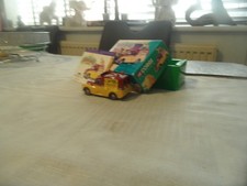 corgi classics the showmans range morris 1000 advance publicity van set 