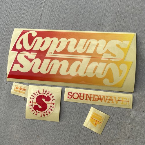 Sunday soundwave frame sticker - sunday,